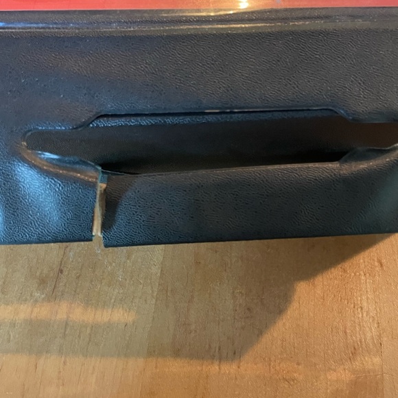 Vintage 1983 Matchbox Collectors Carry Case W/trays Plus 20 Cars (as Is) - Picture 5 of 5